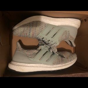 Women’s Adidas Ultraboosts size 7. Like new